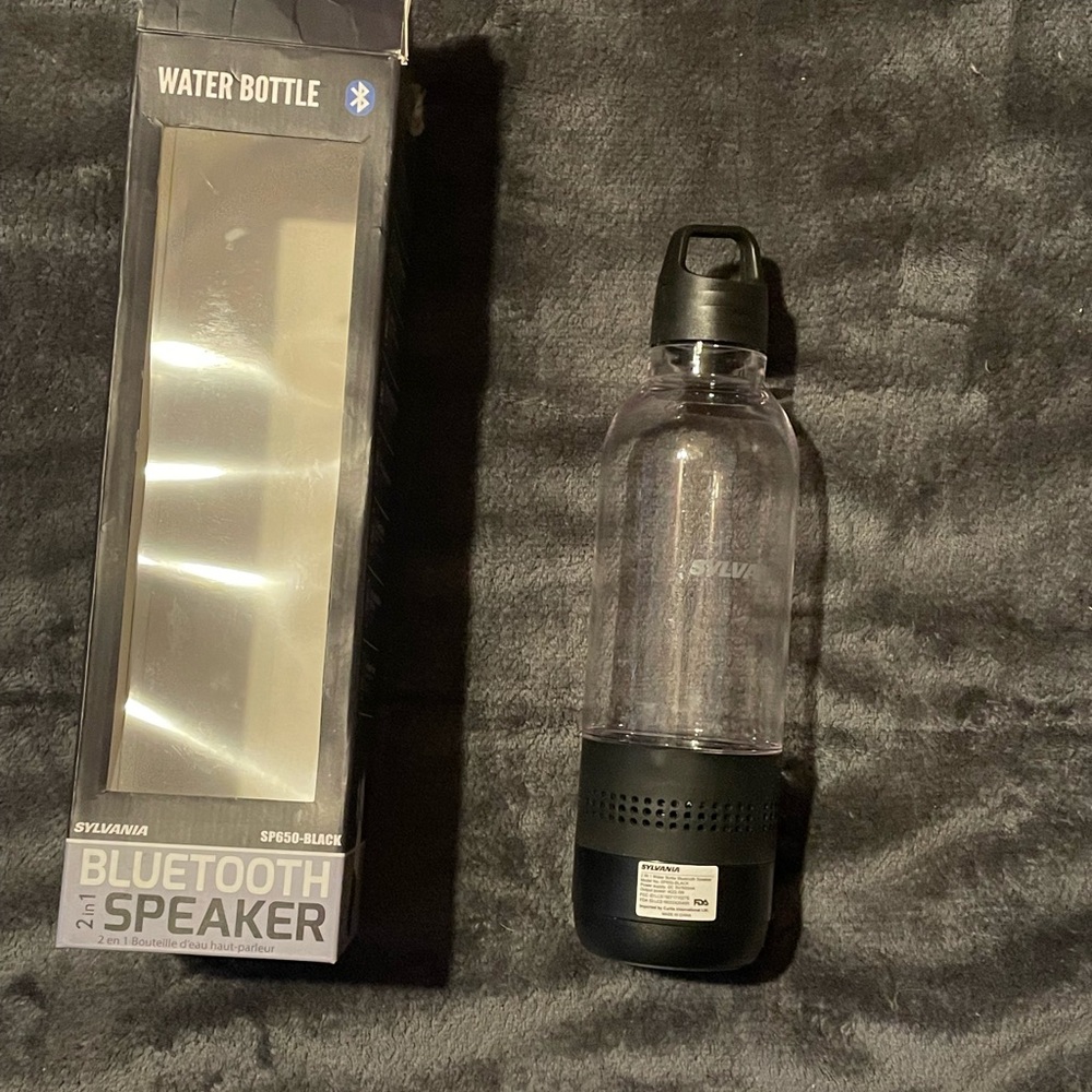 Black Bluetooth Water Bottle With Speaker - Picture 1 of 4